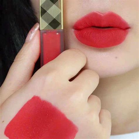 Son Burberry Kisses 109 Military Red – Màu Đỏ Tươi